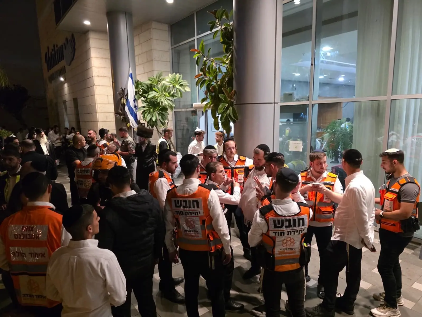 שריפה פרצה בבית אבות בבני ברק שריפה פרצה בבית אבות בבני ברק