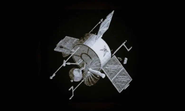 הלוויין USA 32 שוגר ב-5 בספטמבר 1988, בשלהי המלחמה הקרה הלוויין USA 32 שוגר ב-5 בספטמבר 1988, בשלהי המלחמה הקרה