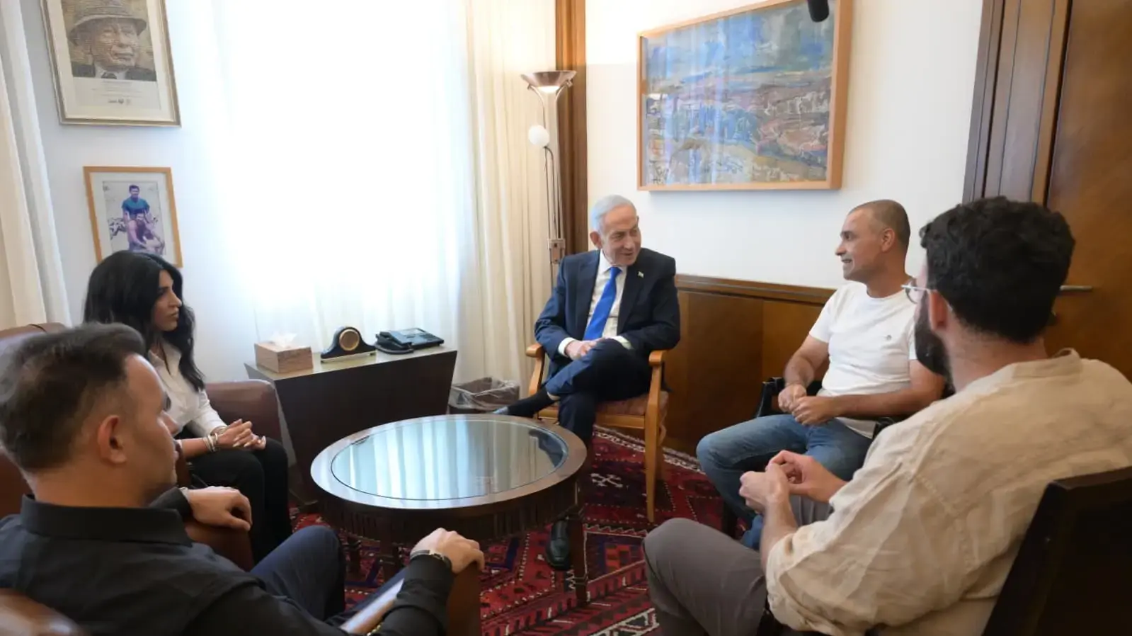 ראש הממשלה נתניהו במפגש עם גיבורי הטיסה מדובאי ראש הממשלה נתניהו במפגש עם גיבורי הטיסה מדובאי