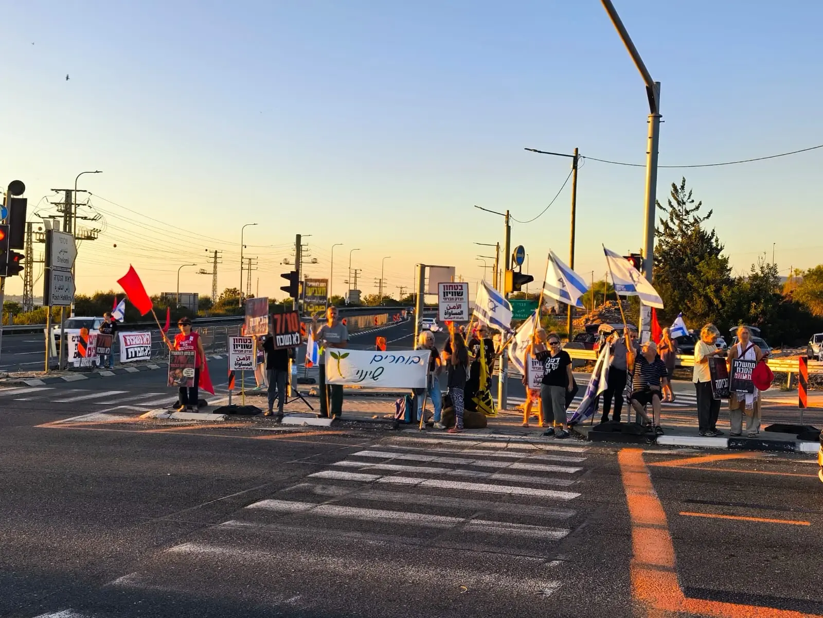 Walla עשרות מוקדי מחאה ברחבי הארץ; עימות אלים התפתח בצומת כברי | וואלה חדשות