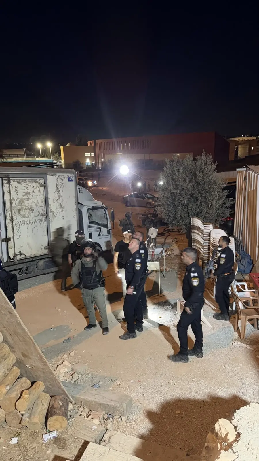 המשטרה פשטה על מסיבת שחרור לאסיר ביטחוני מחורה המשטרה פשטה על מסיבת שחרור לאסיר ביטחוני מחורה