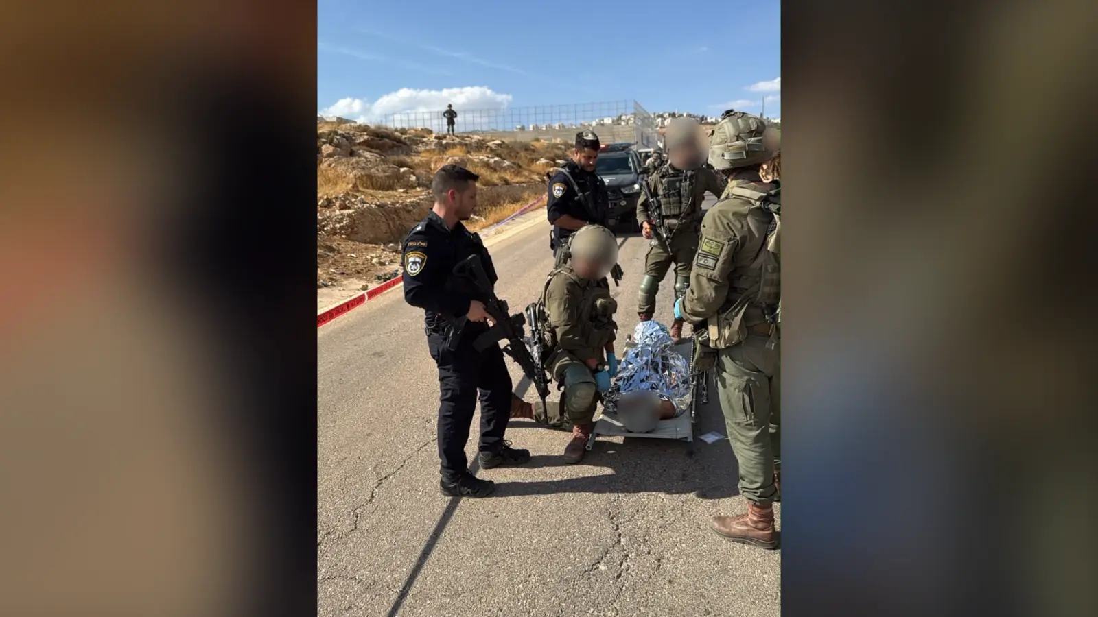 צה"ל: מחבל חמוש בסכין נוטרל ע"י אזרח ישראלי בבנימין; מתנהל מצוד אחר מחבל נוסף צה"ל: מחבל חמוש בסכין נוטרל ע"י אזרח ישראלי בבנימין; מתנהל מצוד אחר מחבל נוסף
