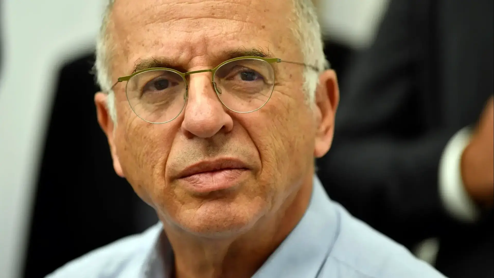 השופט נעם סולברג, יו"ר ועדת הבחירות המרכזית, בית דפוס אורדע, קרית גת
השופט נעם סולברג, יו"ר ועדת הבחירות המרכזית, בית דפוס אורדע, קרית גת
