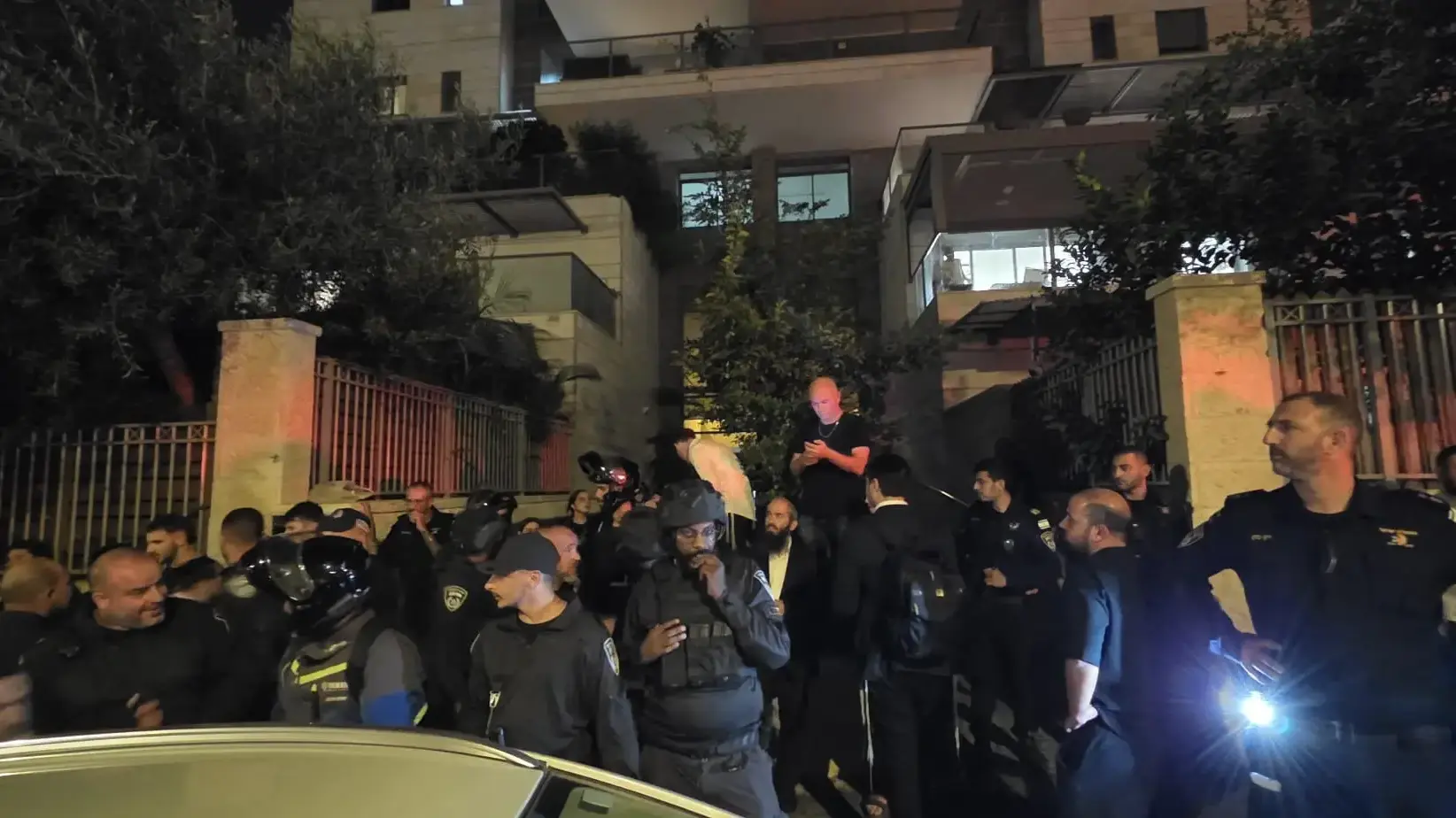 עימותים לאחר ניסיון מעצר עריק, מודיעין, 6 באוקטובר 2026 עימותים לאחר ניסיון מעצר עריק, מודיעין, 6 באוקטובר 2026