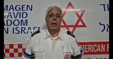 אישה נרצחה בבאר שבע, בעלה התקשר למשטרה: "דקרתי את אשתי". סינק חובש בכיר במד"א רפאל כהן