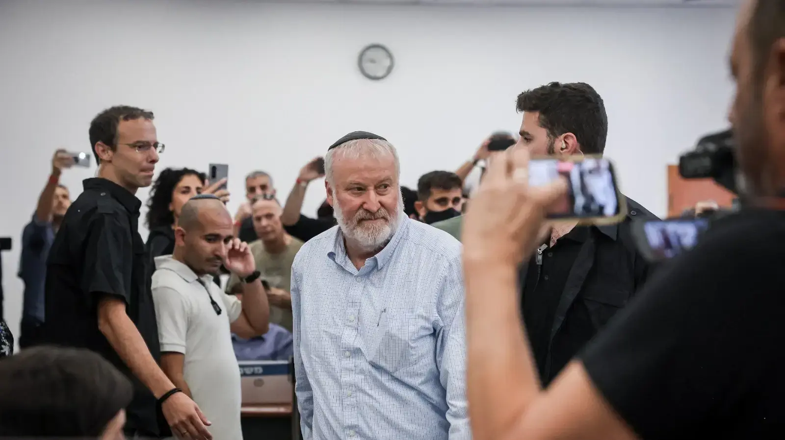 אביחי מנדלבליט, דיון תיקי האלפים, בימ"ש מחוזי ירושלים, 11 באוקטובר 2026 אביחי מנדלבליט, דיון תיקי האלפים, בימ"ש מחוזי ירושלים, 11 באוקטובר 2026