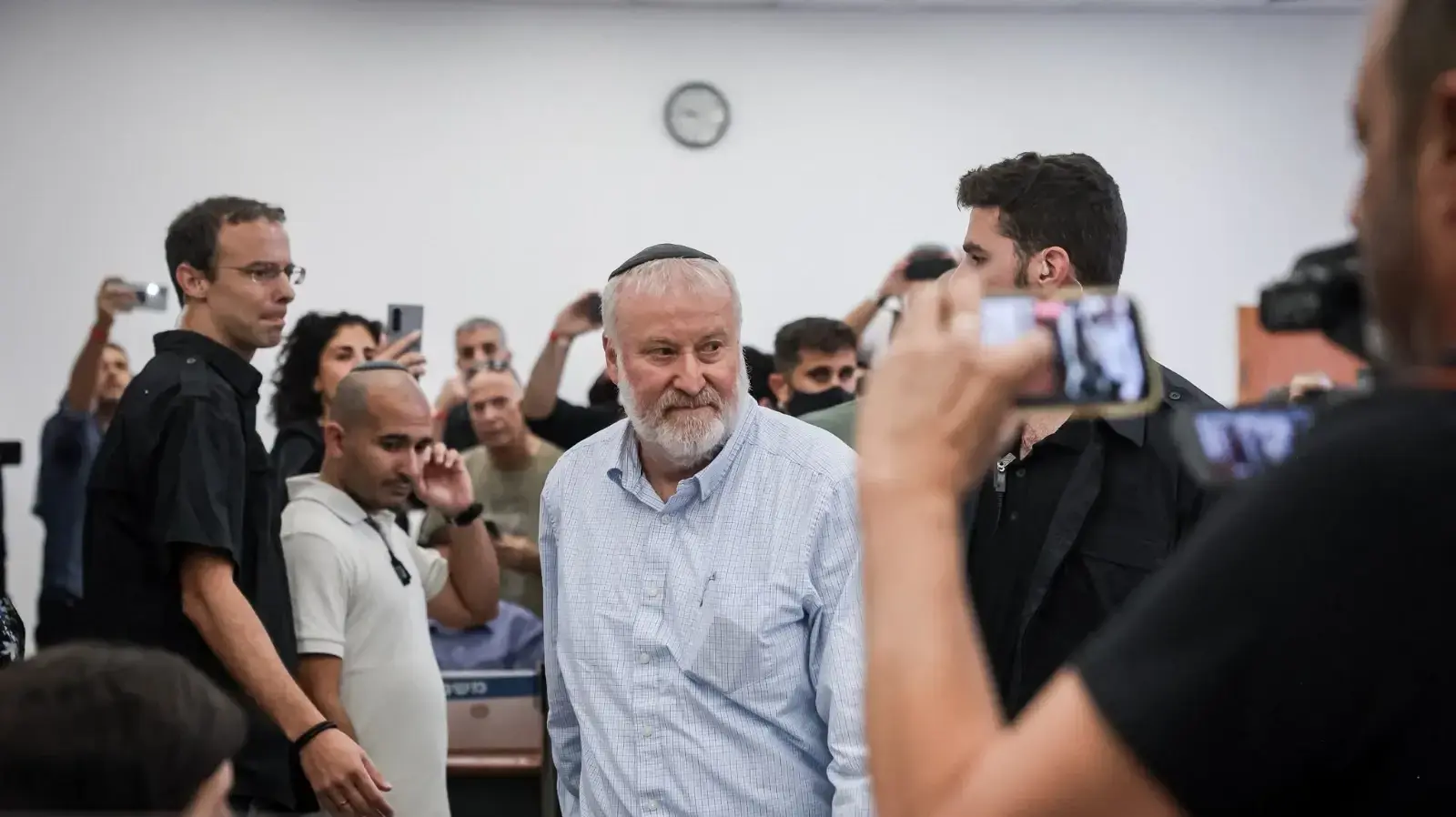 אביחי מנדלבליט, דיון תיקי האלפים, בימ"ש מחוזי ירושלים, 11 באוקטובר 2026 אביחי מנדלבליט, דיון תיקי האלפים, בימ"ש מחוזי ירושלים, 11 באוקטובר 2026
