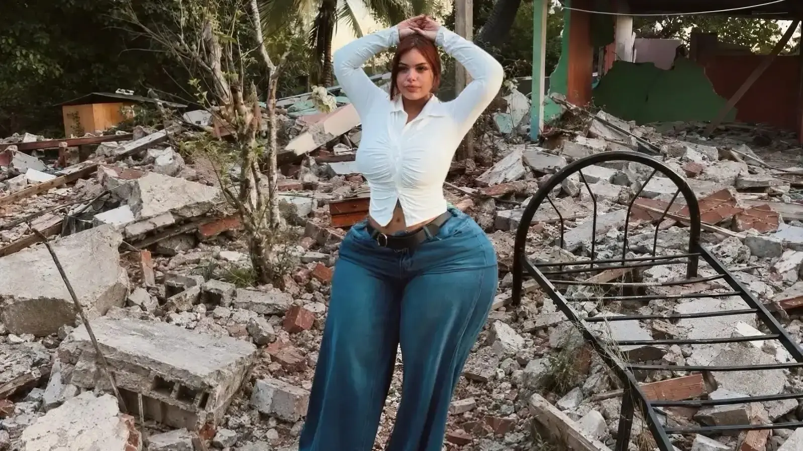 גרייסי בון בהריסות רעידת האדמה בפנמה