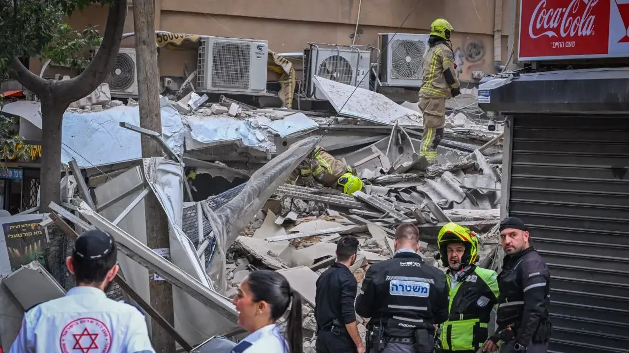 זירת קריסת בניין בשיפוץ, נחלת בנימין, 14 באוקטובר 2026 זירת קריסת בניין בשיפוץ, נחלת בנימין, 14 באוקטובר 2026
