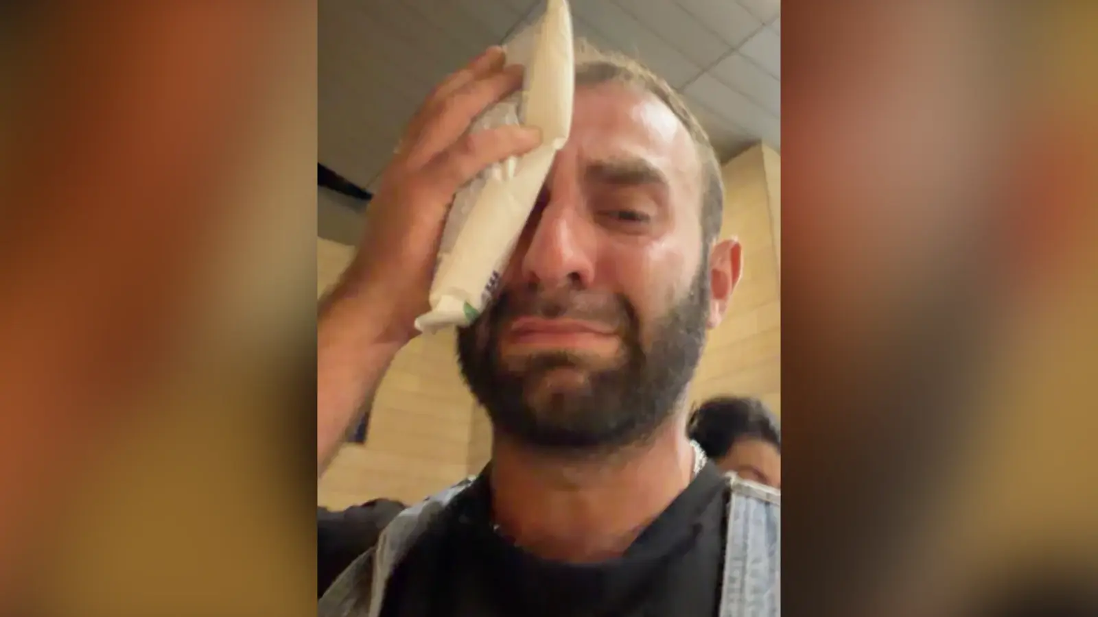 תושב תל אביב יצא מהופעה והותקף בנמל בת״א בגלל נטייתו המינית