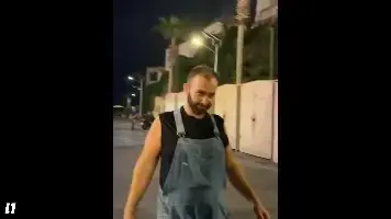 תושב תל אביב יצא מהופעה והותקף בנמל בת״א בגלל נטייתו המינית