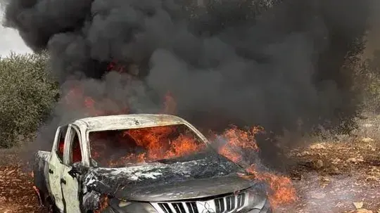 תיעוד מההתפרעויות ביהודה ושומרון: כלי רכב עולים באש במהלך האירועים באזור