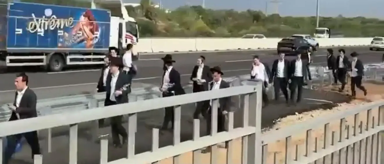 הפגנת הפלג הירושלמי,כביש 4  מחלף יבנה, 18 באוקטובר 2026