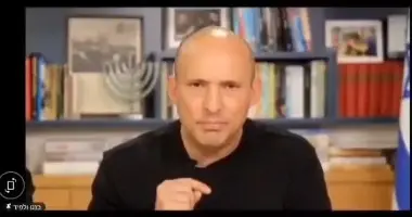 "סמוטריץ' הוא לא ציוני ולא דתי": בנט ולפיד מסמנים יעד - ומכפישים את המתחרה בזירה