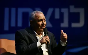 גדי איזנקוט בכנס בחירות בגבעת שמואל