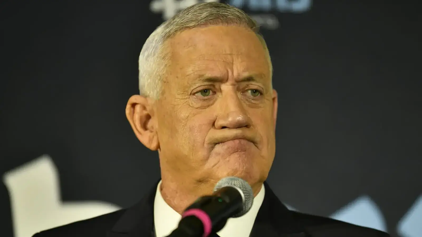 בני גנץ, מסיבת עיתונאים של מפלגת כחול לבן, כפר המכביה, 19 באוקטובר 2026 בני גנץ, מסיבת עיתונאים של מפלגת כחול לבן, כפר המכביה, 19 באוקטובר 2026