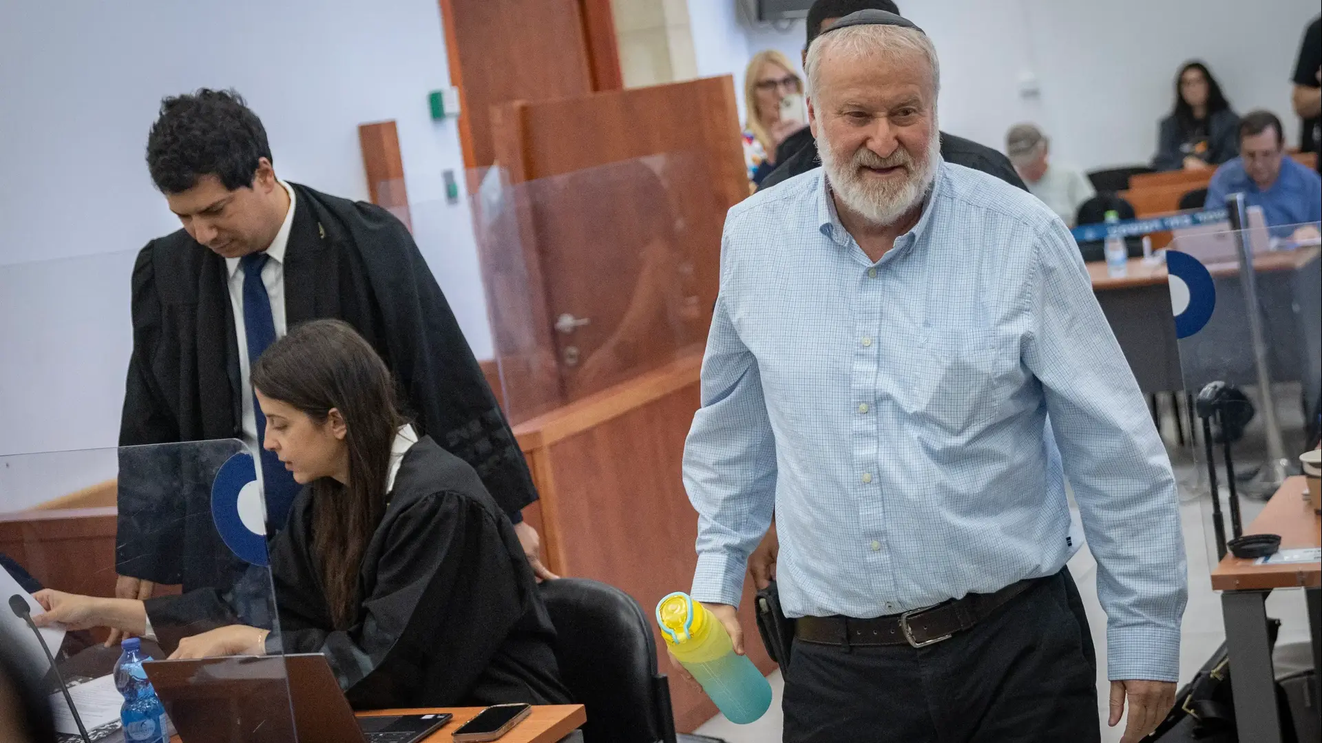 אביחי מנדלבליט, דיון תיקי האלפים, בימ"ש מחוזי ירושלים, 20 באוקטובר 2026 אביחי מנדלבליט, דיון תיקי האלפים, בימ"ש מחוזי ירושלים, 20 באוקטובר 2026
