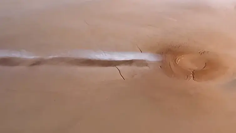 הענן נוצר, מתארך ומתפוגג מדי יום, מגיע לאורך עצום של כ-1,800 קילומטרים ואז נעלם באותה מהירות שבה הופיע