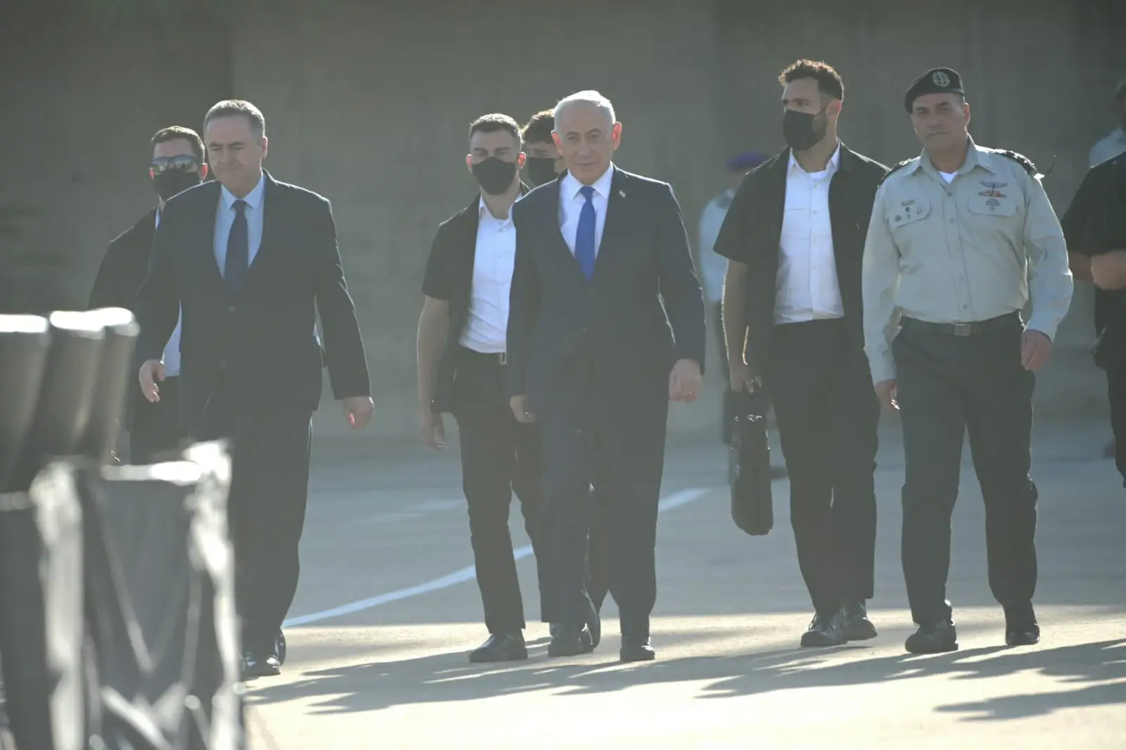 בנימין נתניהו, אייל זמיר, ישראל כ"ץ, סיום קורס קצינים לוחמים מחזור 76
,בה"ד 1, מצפה רמון, 21 באוקטובר 2026