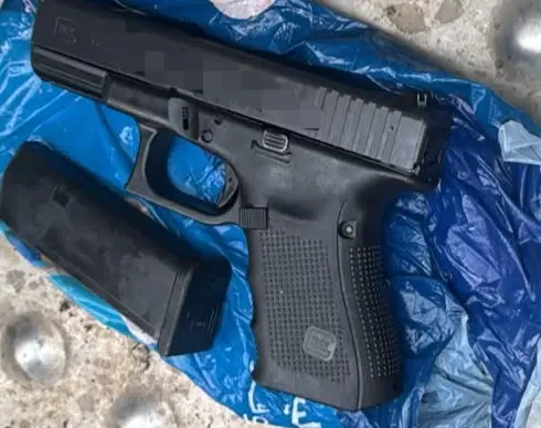 אקדח שנמצא בפשיטה בסח'נין וסדיר חנא אקדח שנמצא בפשיטה בסח'נין וסדיר חנא