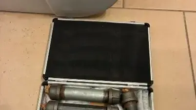 תחמושת שנמצאה בביתו של סקיילר רוז, בן 22 מיוטה, המואשם בניסיון לביצוע פשע שנאה תחמושת שנמצאה בביתו של סקיילר רוז, בן 22 מיוטה, המואשם בניסיון לביצוע פשע שנאה