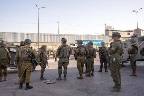 אחרי פיגוע הירי: כוחות הביטחון פתחו במבצע לסיכול טרור בחברון