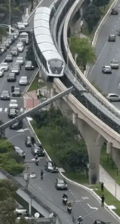 המנוף קרס על המסילה - והרכבת התנגשה בו: רגעי אימה בסאו פאולו