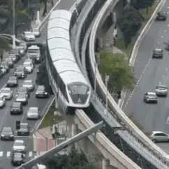 המנוף קרס על המסילה - והרכבת התנגשה בו: רגעי אימה בסאו פאולו