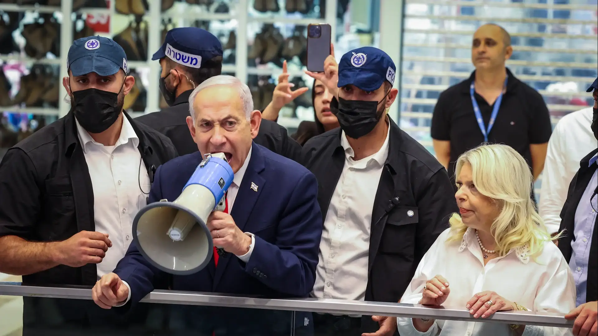 בנימין נתניהו ורעייתו שרה, בית שמש, 27 באוקטובר 2026