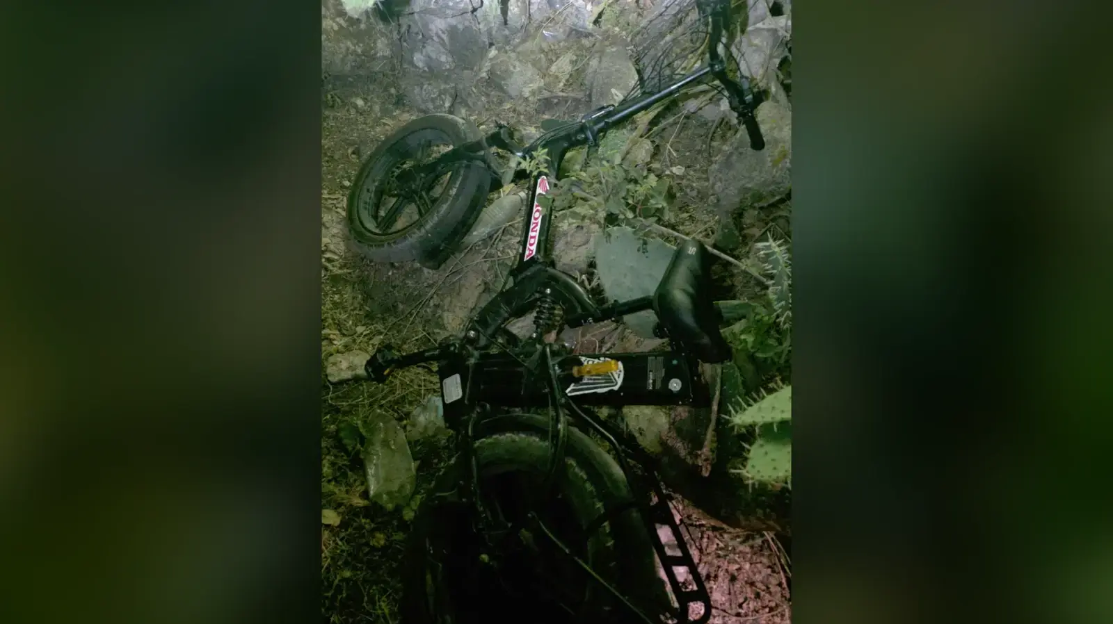 האופניים של 2 הצעירים שירו על ביתו של קורבן סחיטה
האופניים של 2 הצעירים שירו על ביתו של קורבן סחיטה