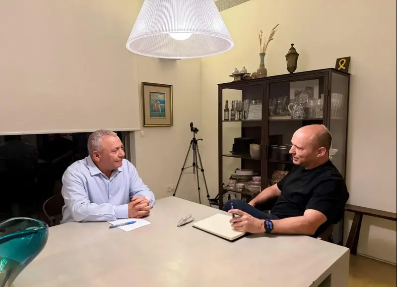 נפתלי בנט נפגש עם גדי איזנקוט, 29 באוקטובר 2026
