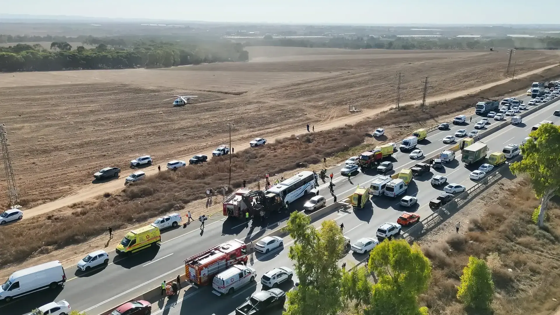 תאונת דרכים בין אוטובוס לטרקטור