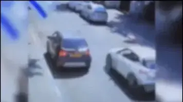 ויכוח בכביש הפך לתקיפה אלימה: דקר, הכה - ואז ניסה למנוע תלונה