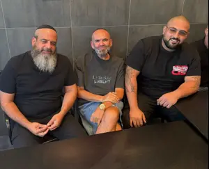 אליושה בן שלום, שמוליק הרוש וזיו הרוש