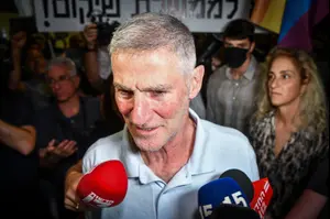 יאיר גולן מתראיין