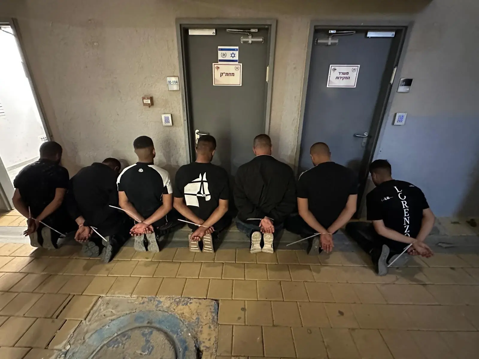 חשודים עצורים בנגב חשודים עצורים בנגב