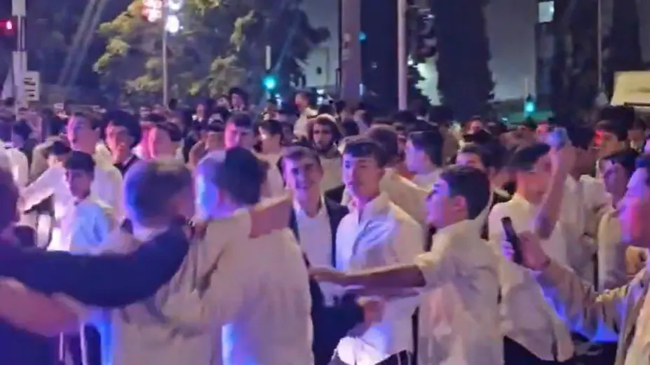 מהומות הילולה, אבנים יודו לעבר שוטרים, 5 חשודים נעצרו, ירושלים מהומות הילולה, אבנים יודו לעבר שוטרים, 5 חשודים נעצרו, ירושלים