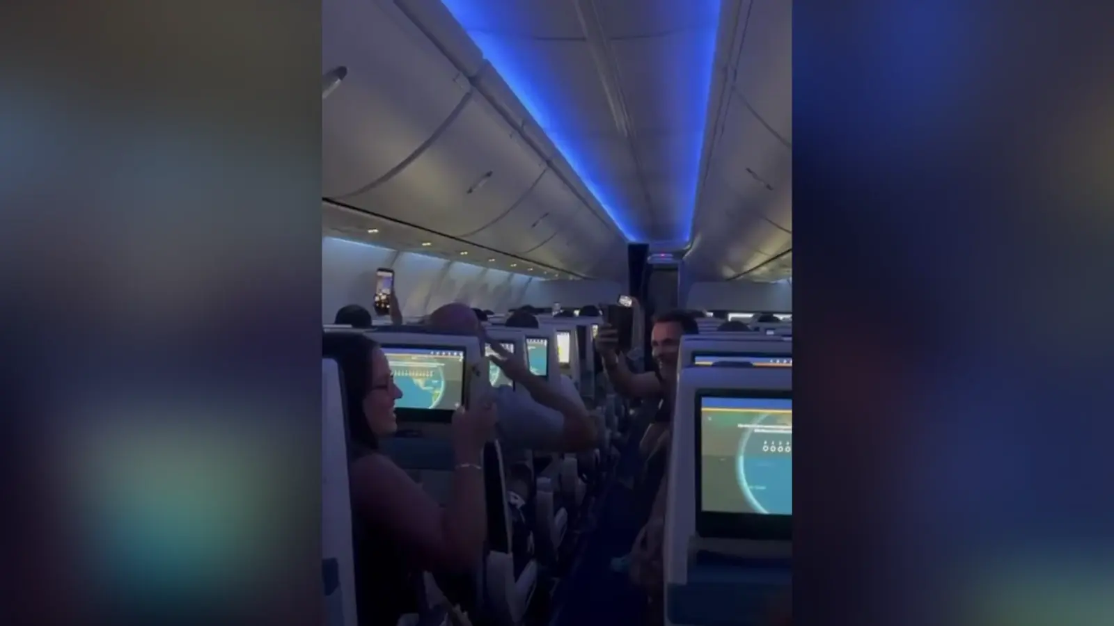 רגע נחיתת המטוס בנתב"ג רגע נחיתת המטוס בנתב"ג